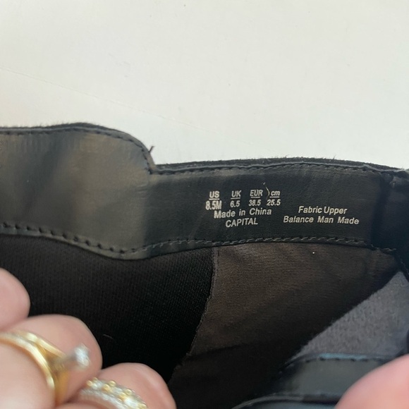 Fergalicious Women’s Black Capital Suede Ankle Boots Tassle Side Zip Size 8.5 - Picture 8 of 10